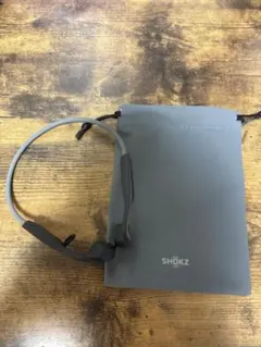 Shokz 骨伝導イヤホン 本体 収納ポーチ付きのサムネイル
