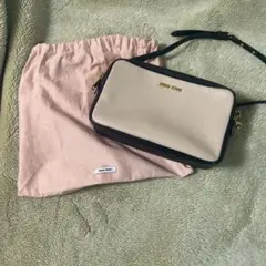 miu miu ミュウミュウ マドラス ショルダーバッグ ベージュ×ブラック