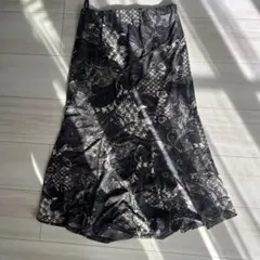 ペイズリー柄フレアロングスカート