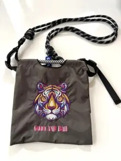 美品-Guan AND Ball トラ刺繍サコッシュ