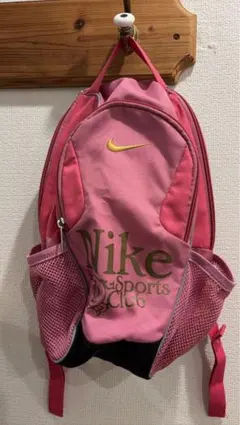 【美品】NIKE Sports Club リュック キッズ 小さめ ローズピンクのサムネイル