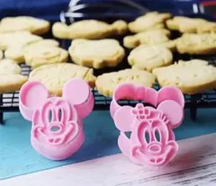 新品未使用　ミッキー　ミニーちゃん　お菓子　お弁当　クッキー型抜き　スタンプ
