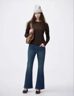 gu スリムフレアジーンズ　丈標準　Mサイズ