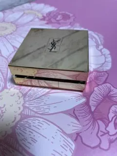 イブサンローラン　クッションファンデ用ケース