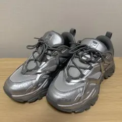 FILA ELECTROVE 3シルバー 23.5㎝