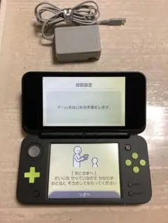 Newニンテンドー2DS LL ブラック×ライム ACアダプター付き