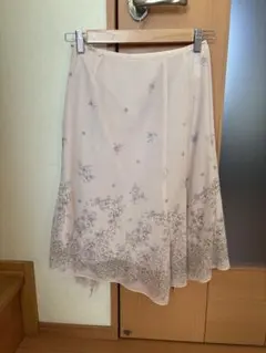花柄クリーム色フレアスカートのサムネイル
