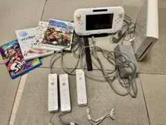 【期間限定値下げ】Wii U 本体＋リモコン3個＋カセット4点セット