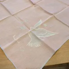 メルカリ最安値価格！NinaRich　鳥と花の刺繍ハンカチ