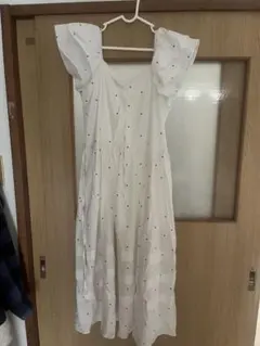ホワイトノースリーブワンピース フリル袖