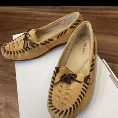 REGAL ベージュモカシン スエード