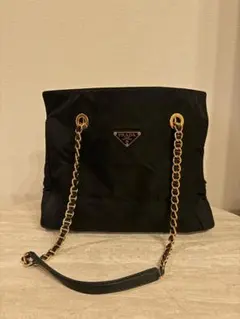 PRADA ブラックナイロン ハンドバッグ