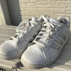 adidas ホワイト スニーカー23.5