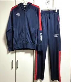 極美品 UMBRO フード付 ネイビージャージ セットアップ 上下