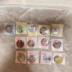 新品ワンピース缶バッジ2001年　2002 年　13個セット　ガチャガチャ当時物