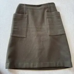 auief カーキ　タイトスカート