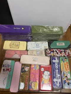 激レア 未使用 昭和 レトロ 缶ペン 筆箱 21個 - メルカリ