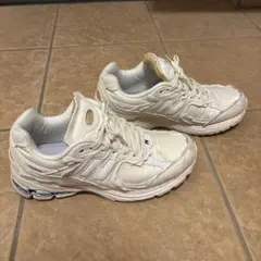 ニューバランス2002R "sea salt"のサムネイル