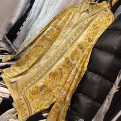 ジャンニベルサーチ　 ヴェルサーチ スカーフ 楽器　ギター　カラフル　no.38 2025年最新】VERSACE レディース バンダナ・スカーフの人気