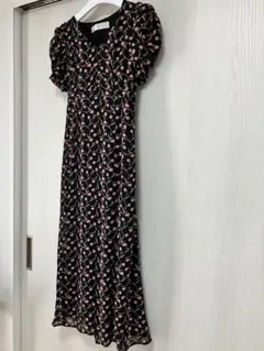 tocco closet チューリップ柄　ワンピース　ブラック