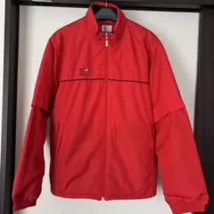 赤いナイロンジップアップゴルジャンバーベスト