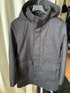 美品　ユニクロ ハイブリッドダウンコート