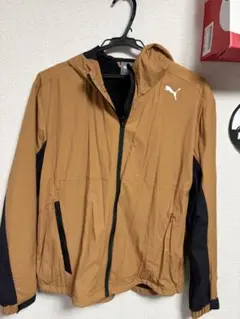 Puma フード付きウィンドブレーカー ブラウン