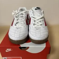 Nike ホワイト/レッド/ブラック スニーカー