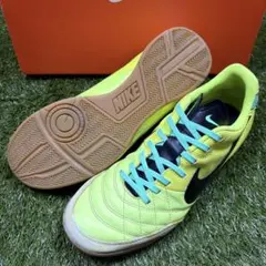 Item thumbnail for item e3fa608d-b2bb-47d4-95c6-c8e9ed673378