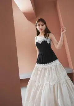 新品未使用】Isa Tiered Lace Cami Dress - メルカリ