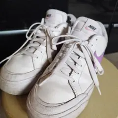 Nike ホワイト パープル スニーカー