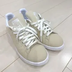 adidas Stan Smith ベージュ スニーカー