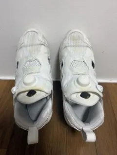 4月末まで　リーボック　インスタポンプフューリー　ホワイト　24.5cm