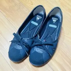 極美品 ルコックスポルティフ モンペリエ　バレーシューズ　軽量/消臭 23のサムネイル