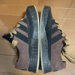 adidasスニーカー
