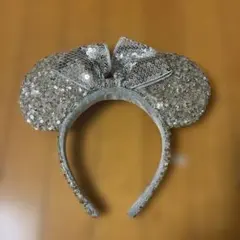ディズニーカチューシャ　ミニーマウス　シルバー　スパンコール