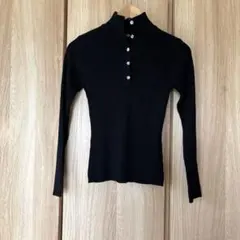 長袖 リブ ニット　Ｍサイズ　黒 ブラック　ビジューボタン　ハイネック　セーター