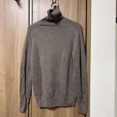 無印良品（MUJI）ブラウン　Mサイズ　タートルネックセーターです。﻿