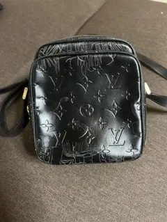 ルイヴィトン タイガ ヴィクトール レザー ショルダーバッグ A4