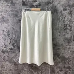 UNIQLO ユニクロ✨サテンナローフレアスカート ナチュラル W70のサムネイル