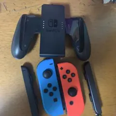 Nintendo Switch ジョイコン 青と赤