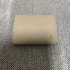 アニエスベー　二つ折り財布　ベージュ　ホワイトのサムネイル