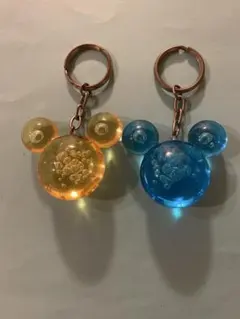 ミッキーマウス型キーホルダー　2個セット