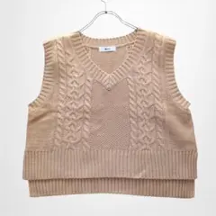 ウィゴー ニットベスト ケーブル編み ベージュ ゆったり Vネック キャメル