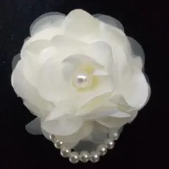 新品 ホワイトリボン花コサージュ 結婚式 入学式 卒業式 演奏会