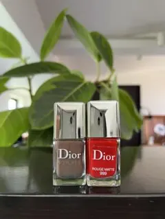 Dior ネイルカラー2本セット 999 & 715