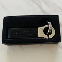 GUESS キーホルダー ブラックのサムネイル