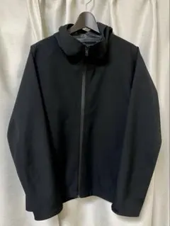 ユニクロ　ブロックテックパーカー　ブラック　L