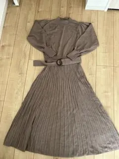 【natural couture】配色ニットプリーツワンピース