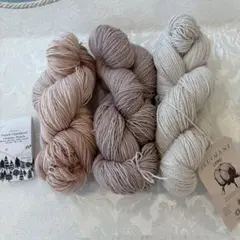 ①手染め毛糸amiris ILLIMANI他3色　特価